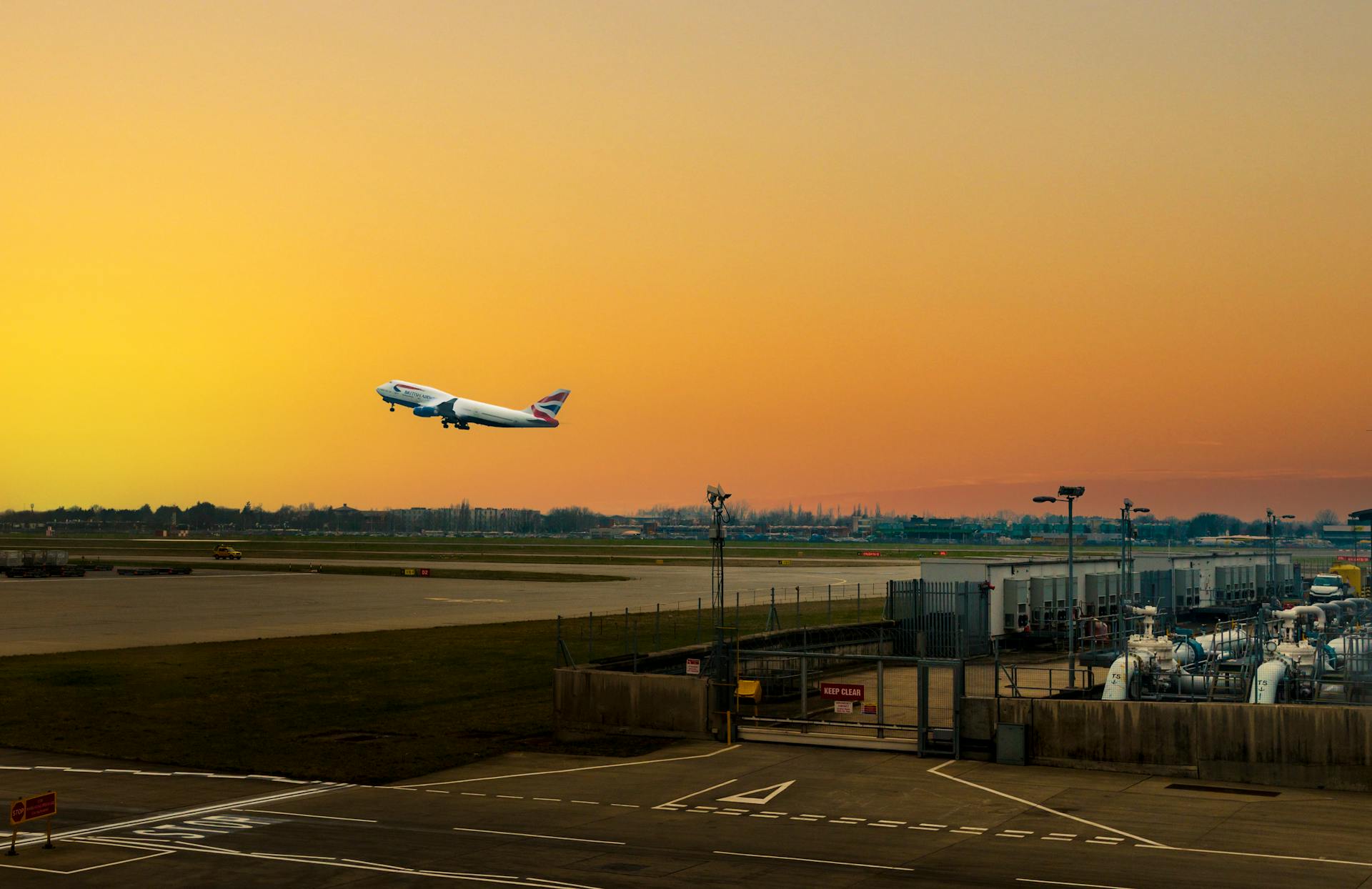 Airport taxi transfer vehicle
